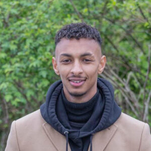 Aziz, Fahrer