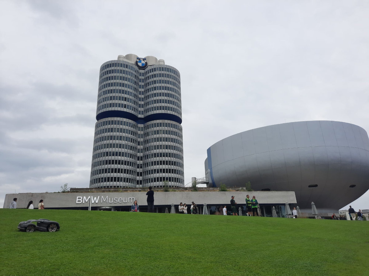 Barrierefreier Besuch in der BMW Welt München